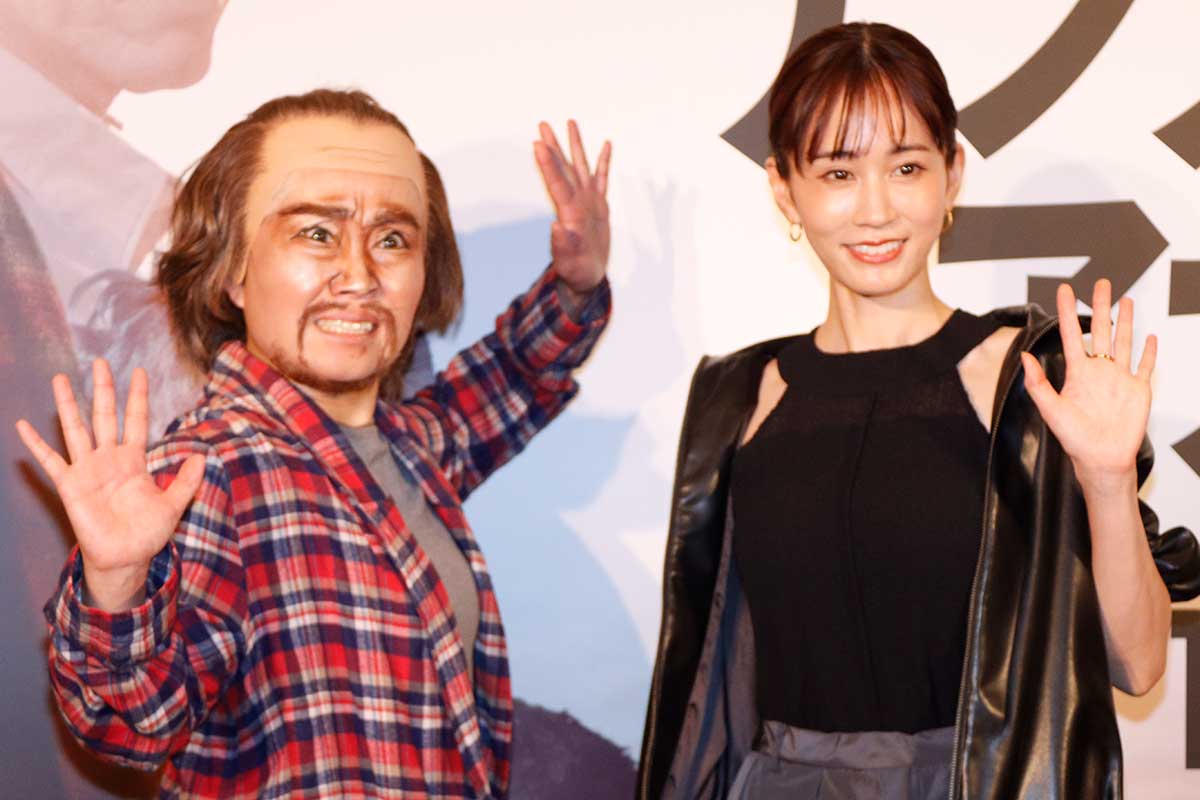 イベントに登壇したキンタロー。（左）と前田敦子【写真：ENCOUNT編集部】
