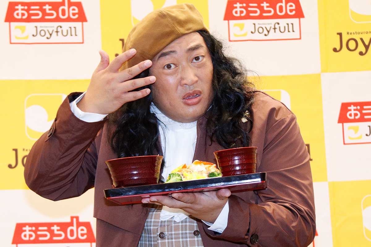 イベントに登壇したロバート・秋山竜次【写真：ENCOUNT編集部】