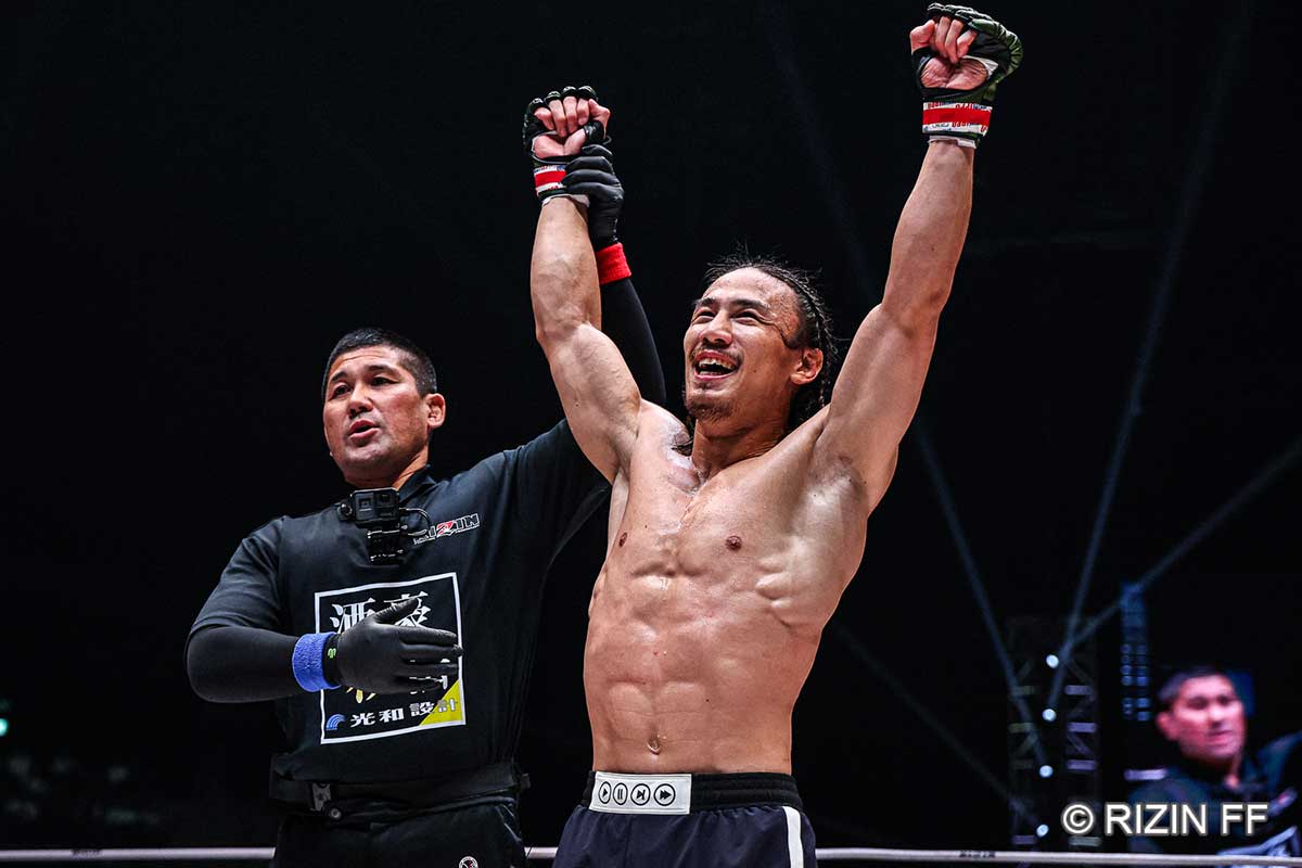 2R・鮮やかな一本勝ちを飾った矢地祐介【写真：(C)RIZIN FF】