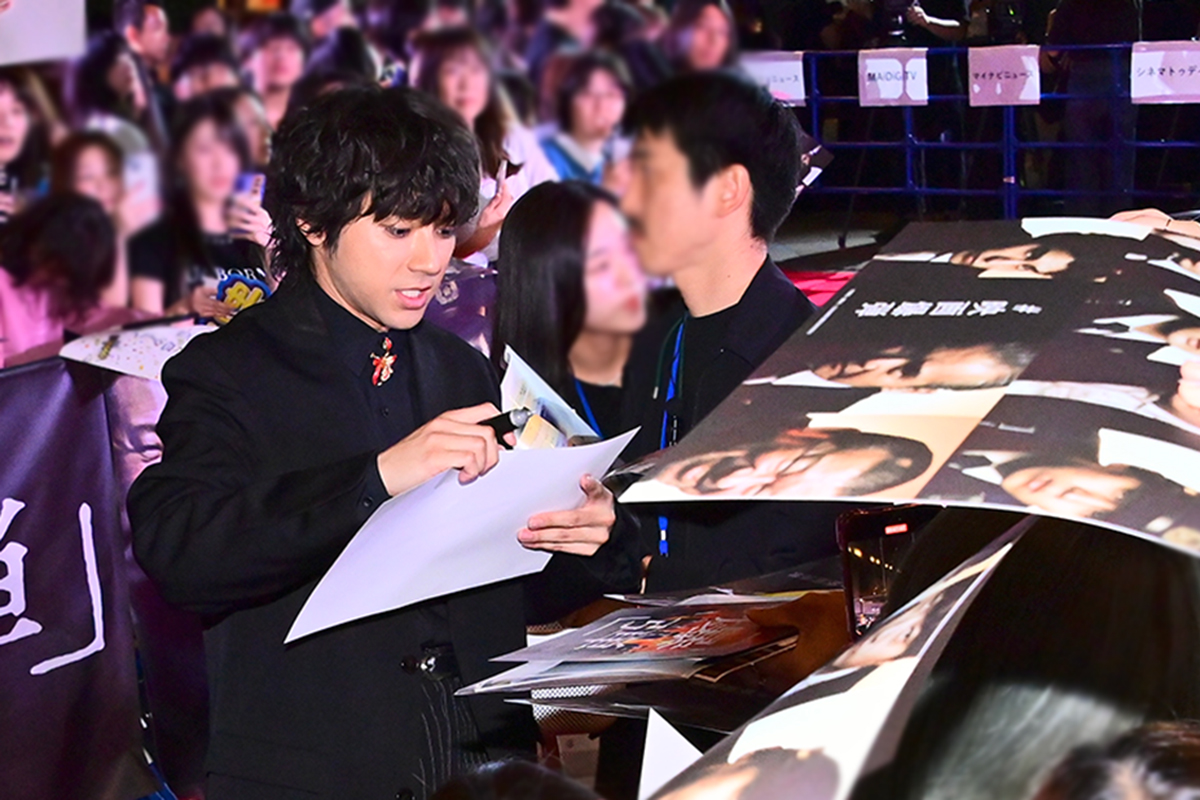 山田裕貴、主演映画レッドカーペットでファン400人と交流「押さないで～！」連呼