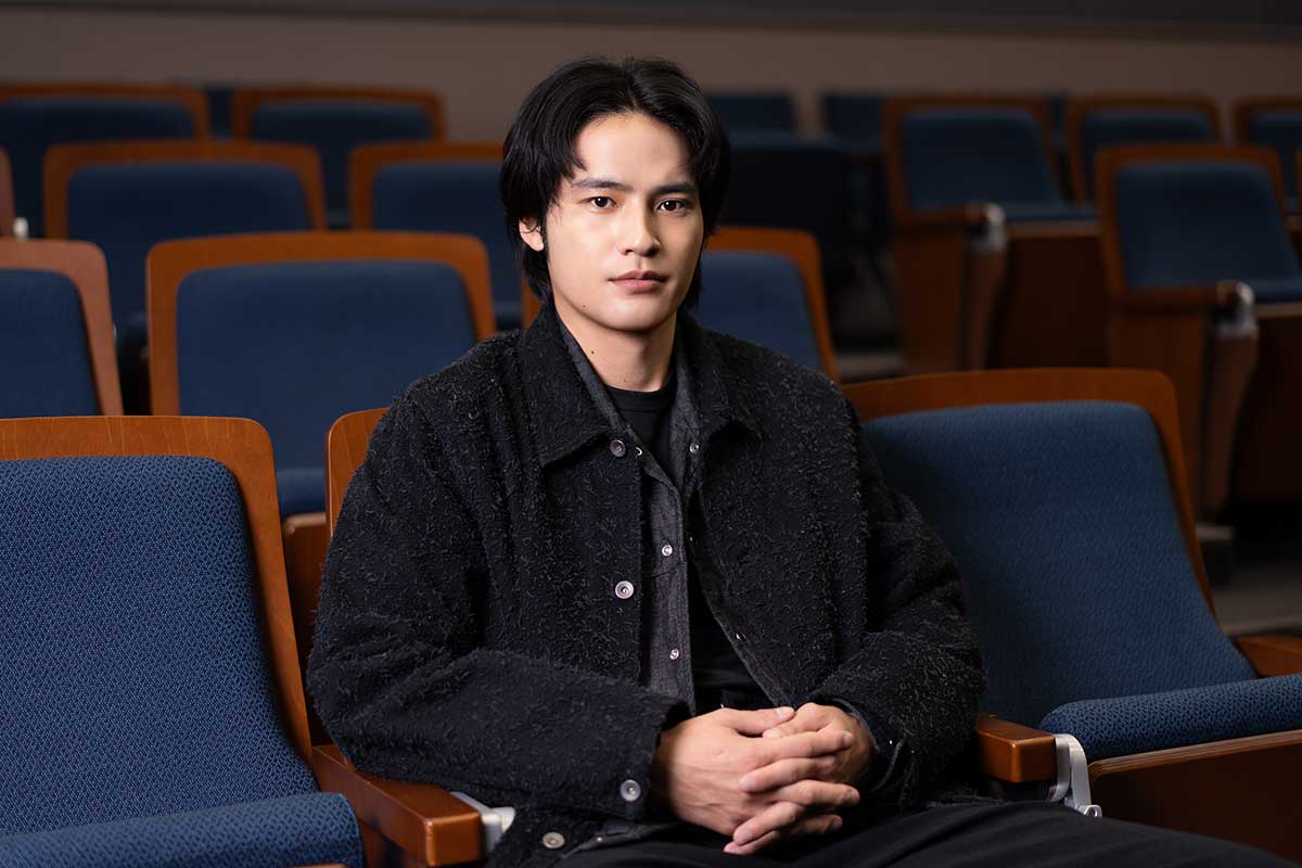 テレビ東京系連続ドラマ『シナントロープ』で主演を務める【写真:増田美咲】