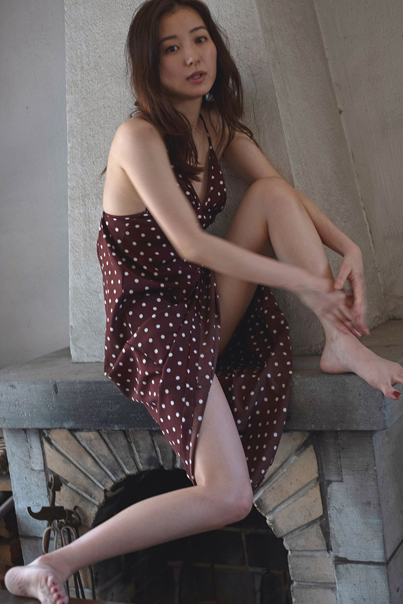 高田里穂【写真:(C)沢渡 朔/講談社】
