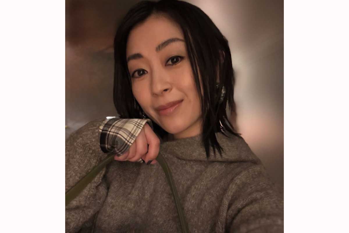 鮮烈デビューから27年　宇多田ヒカルの“今”に注目「こんなに可愛いとは」「お母さんに更に似てきた」
