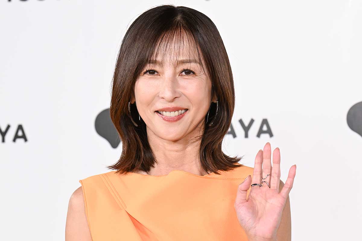 かとうれいこ、56歳での写真集で30年ぶり水着姿披露　同世代の女性に「エールを送れればうれしい」