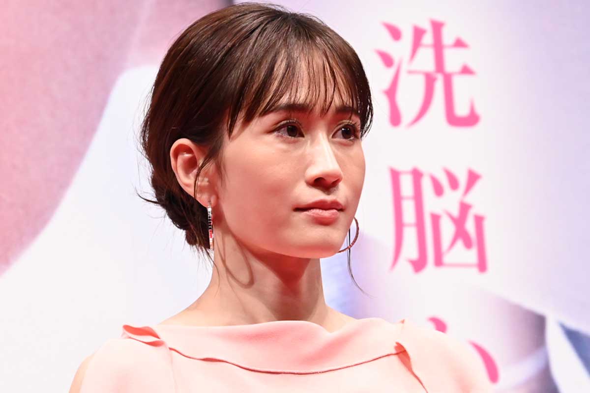 舞台あいさつに登壇した前田敦子【写真:ENCOUNT編集部】