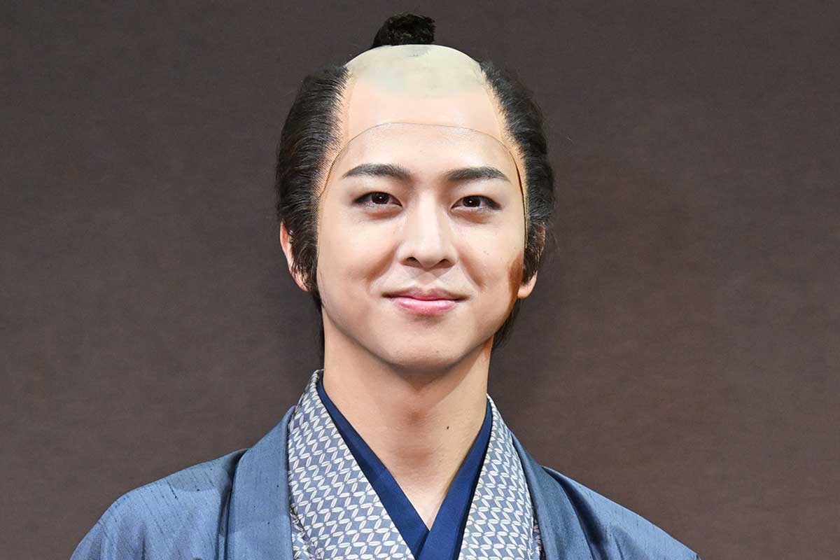 timelesz寺西拓人、まげ姿に違和感も「今は新鮮に楽しんでおります」　西岡徳馬が絶賛「感性豊かで頭がいい」