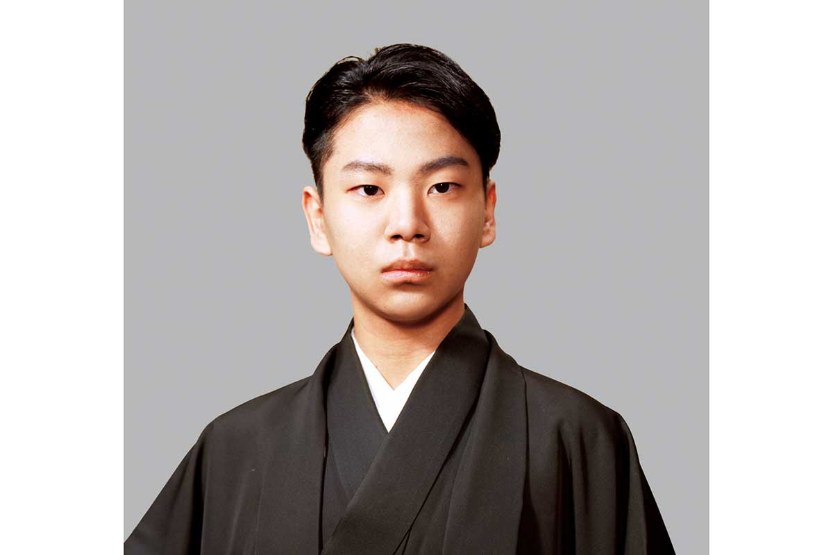 渚カヲル役を演じる尾上左近