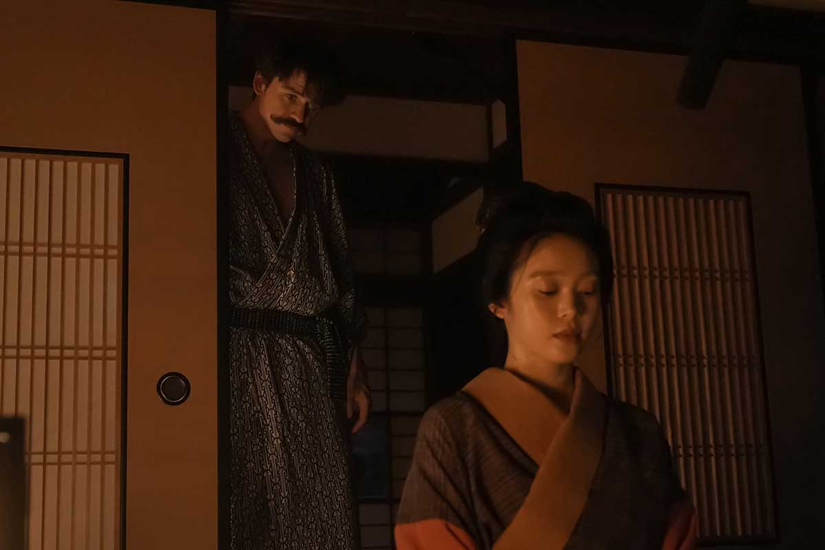 【ばけばけ】トキがヘブンに手を引かれドキドキ展開　借金取りに大金返す姿に家族が疑い