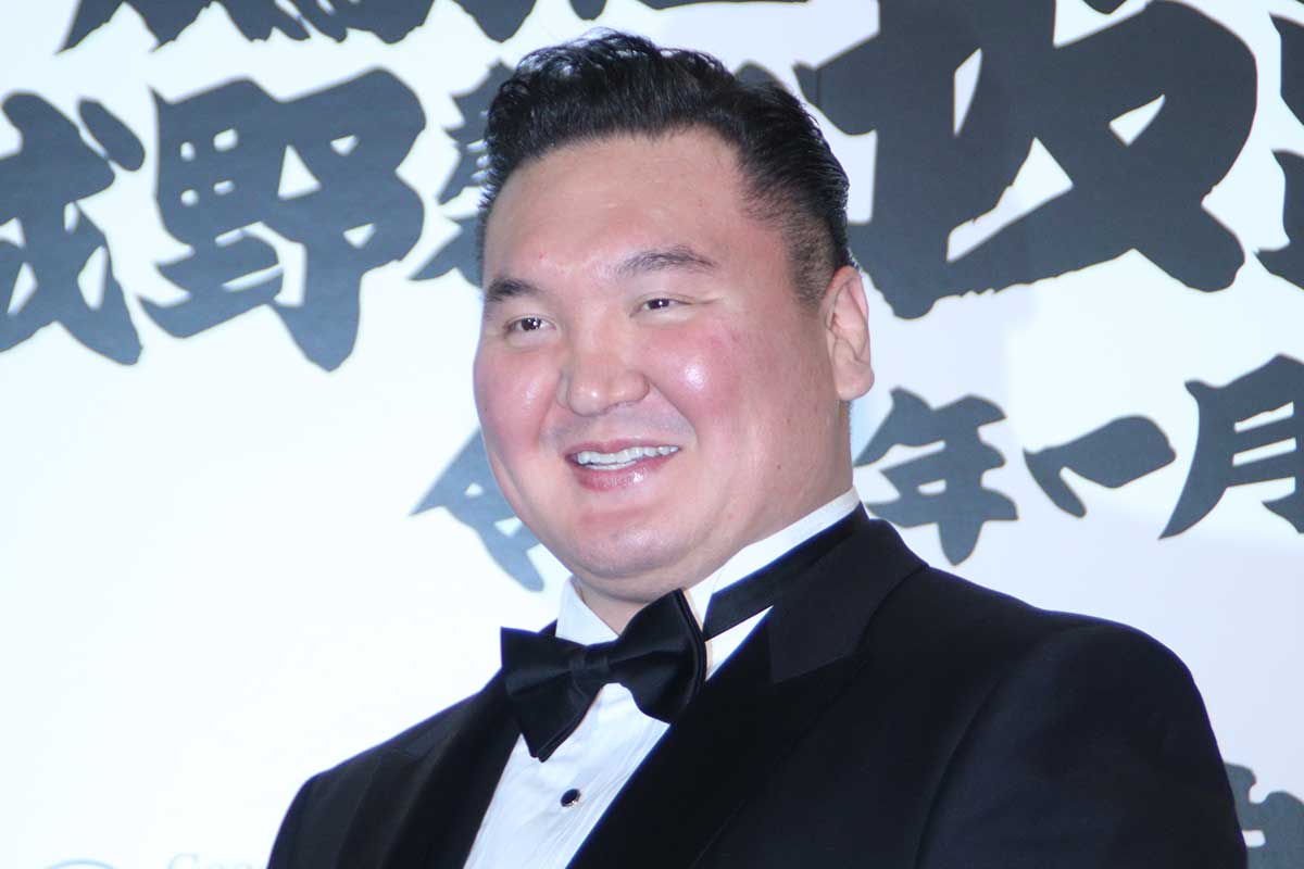 元横綱白鵬、最高級の国産車納車に歓喜「やっときたー！」　ド迫力の1台に「横綱にピッタリ」の声