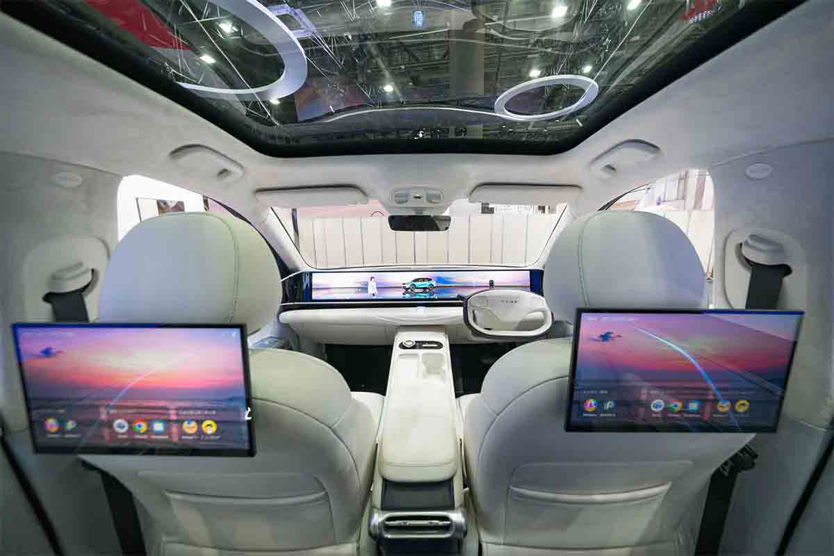 「このままだとやばい」日本の自動車業界に猛烈な危機感…たった9か月で車を完成させたワケ