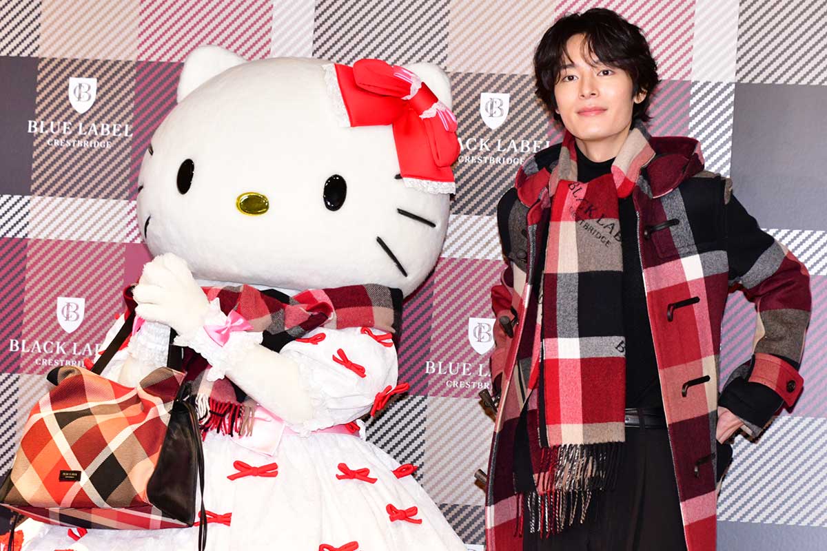 塩野瑛久、ハローキティをエスコートし会場沸かす　マフラー巻かれ「キュンとしました」