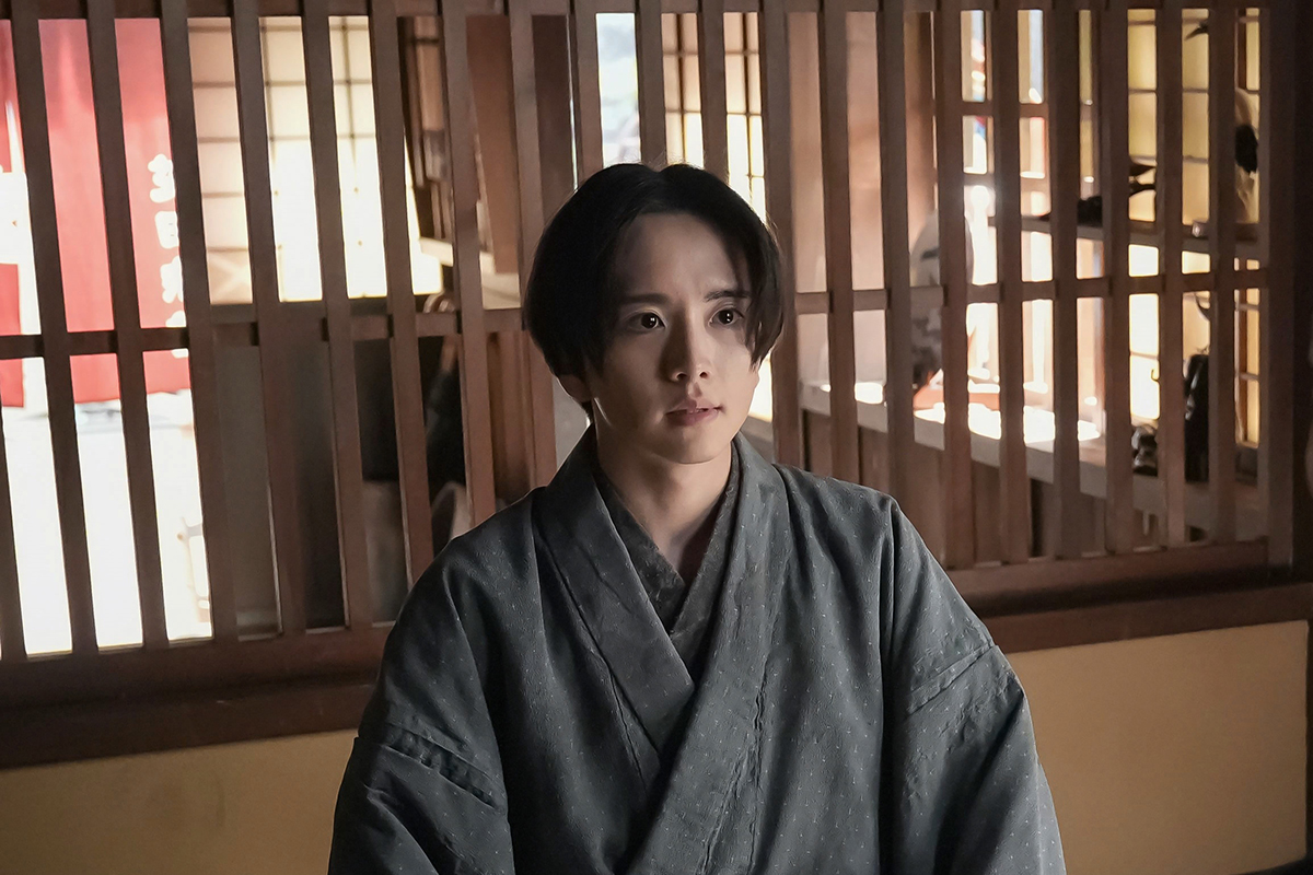 雨清水三之丞を演じる板垣李光人【写真:(C)NHK】