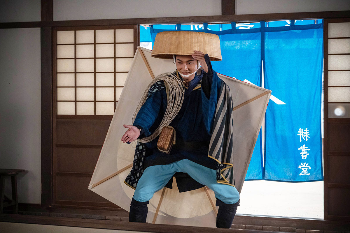 【べらぼう】井上芳雄、若い役どころで「実年齢を隠して頑張りたい」　クランクインで大凧の扱いに奔走