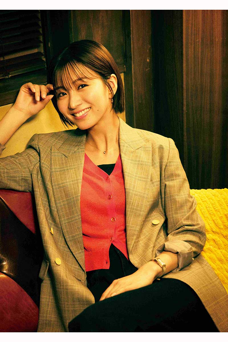 『プロフェッショナル　保険調査員・天音蓮』に出演する岡崎紗絵【写真：(C)フジテレビ】