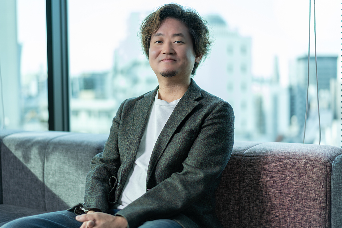 「俺が一曲、面倒みてやるよ」　桑田佳祐から驚きの提案　36歳“流しの歌手”・田内洵也　夢の武道館にも…奇跡連発の舞台裏