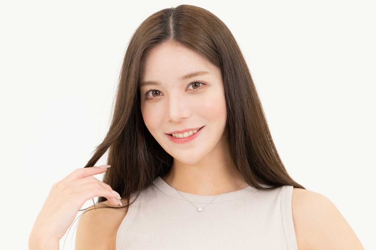 天心戦の裏で…SBのラウンドガールに「モノが違う」の声、ネット絶賛「人形みたいなスタイル」