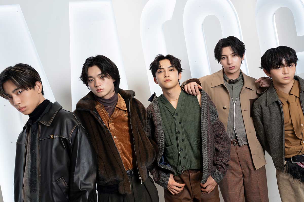 デビューを控えるSTARGLOW。左からGOICHI、RUI、KANON、ADAM、TAIKI【写真：増田美咲】