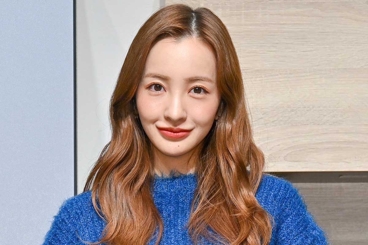 板野友美、新居での手料理姿にネット注目「手際めちゃくちゃイイ」「感動しました」