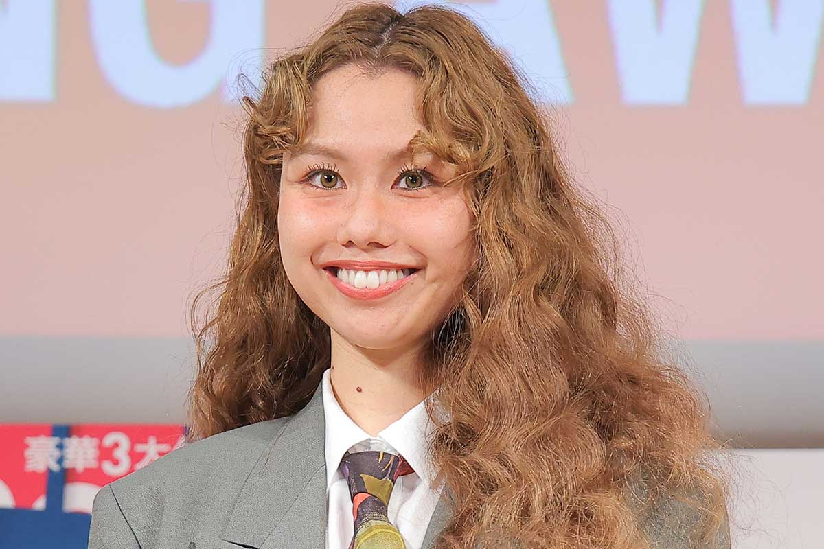 授賞式に登壇したpeco【写真：ENCOUNT編集部】