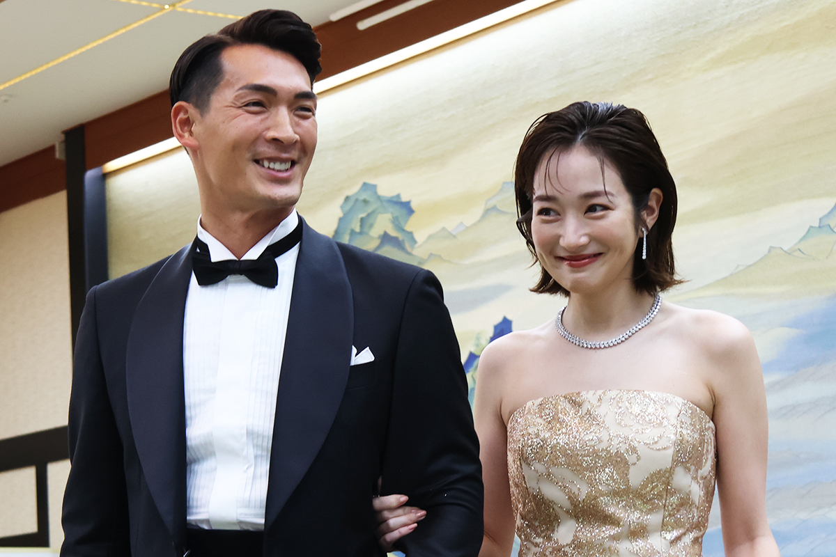 高梨臨、夫・槙野智章とベストフォーマリスト初の夫婦受賞　エスコートに辛口採点「100点中5点」