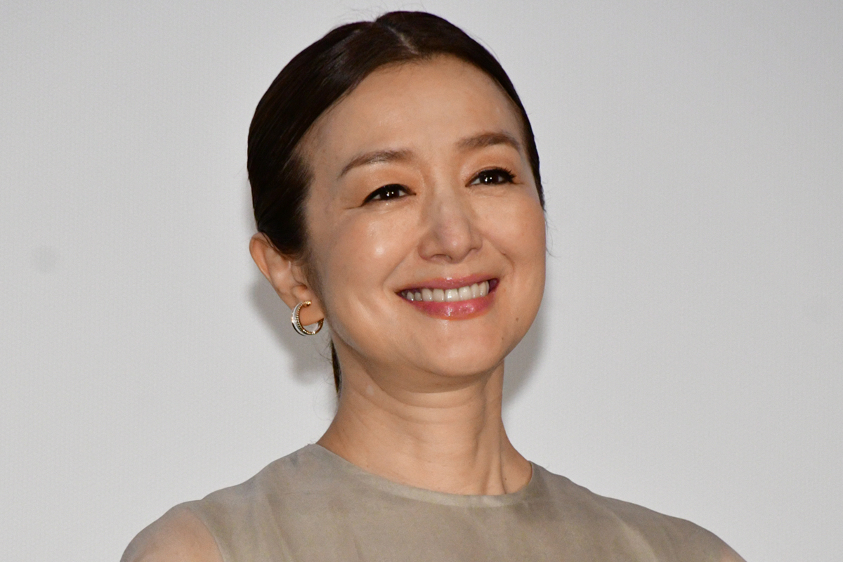 舞台あいさつに登壇した鈴木京香【写真：ENCOUNT編集部】