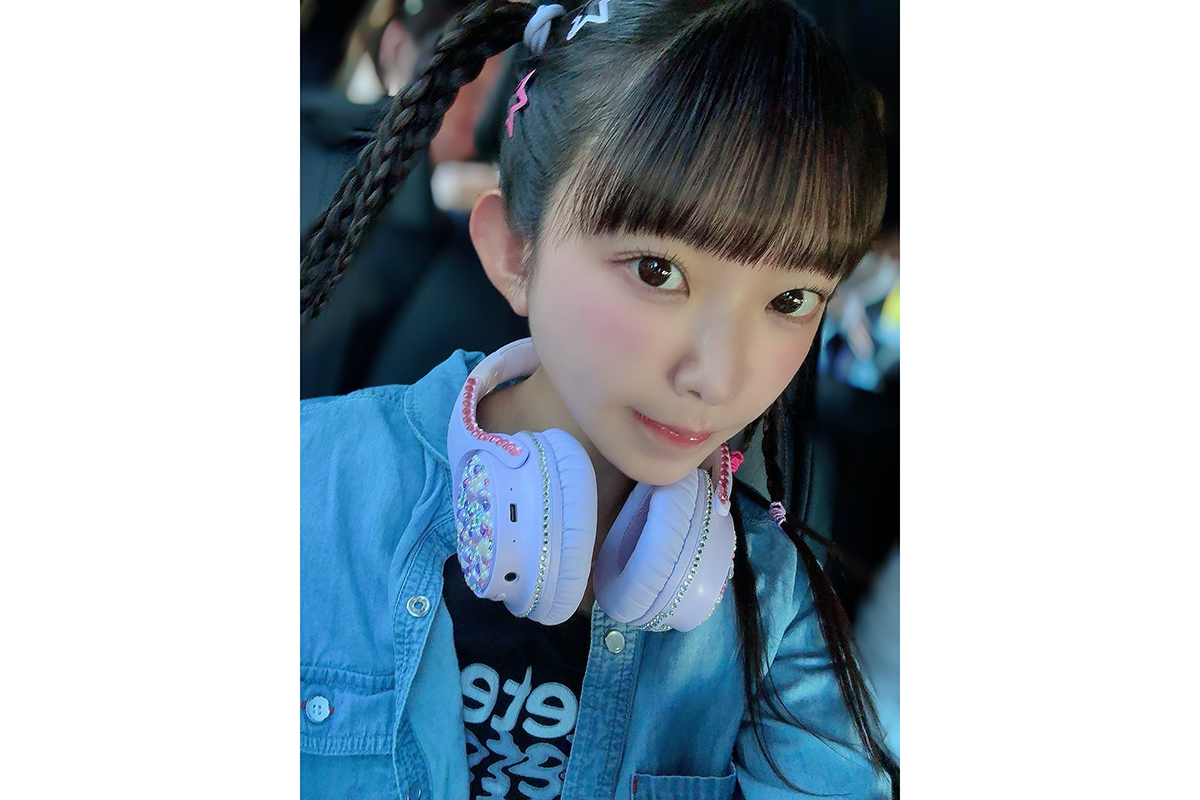 30歳Fカップグラドルが「小学生？」　長澤茉里奈の報告にネット注目「童顔にも程がある！」