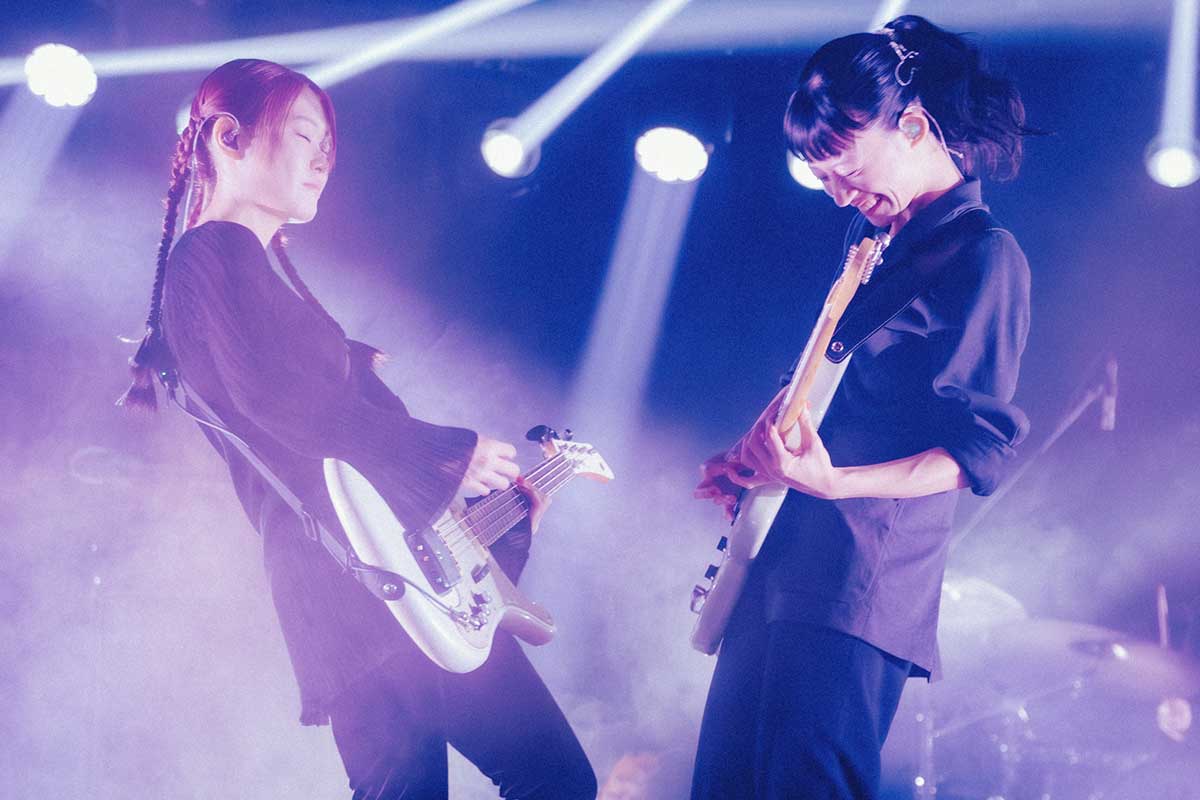 「羊文学が好き」―塩塚モエカと河西ゆりか、真逆な2人が見る景色　怒涛の1年を駆け抜けて感じた成長