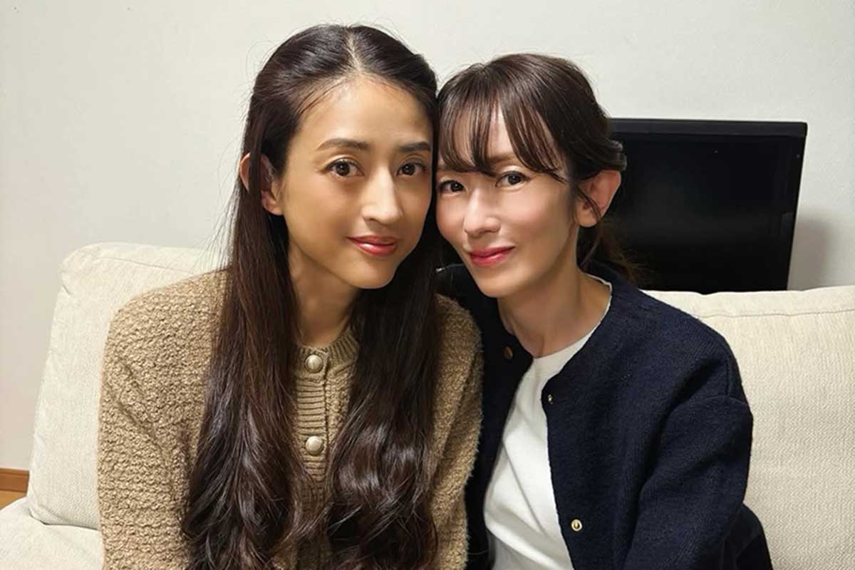 “伝説の昼ドラ”『牡丹と薔薇』姉妹が再会　2ショットにネット注目「激アツ！」「一生大好き」