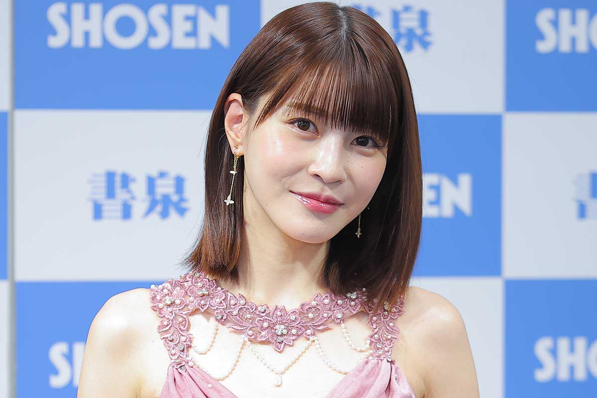 岸明日香、来春デビュー15周年突入「原点のグラビア楽しみにして」