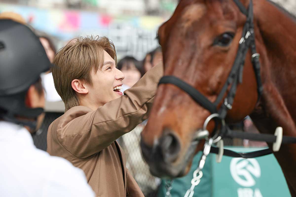「競馬の魅力に気づかせていただいた一人」と話す【写真:(C)TBSスパークル/TBS】