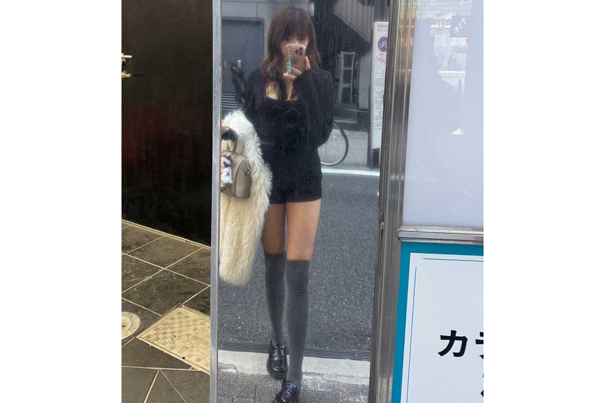 「身体の半分以上が脚」　176cm股下90cmの「無加工」全身ショットに衝撃「この長さはヤバい」