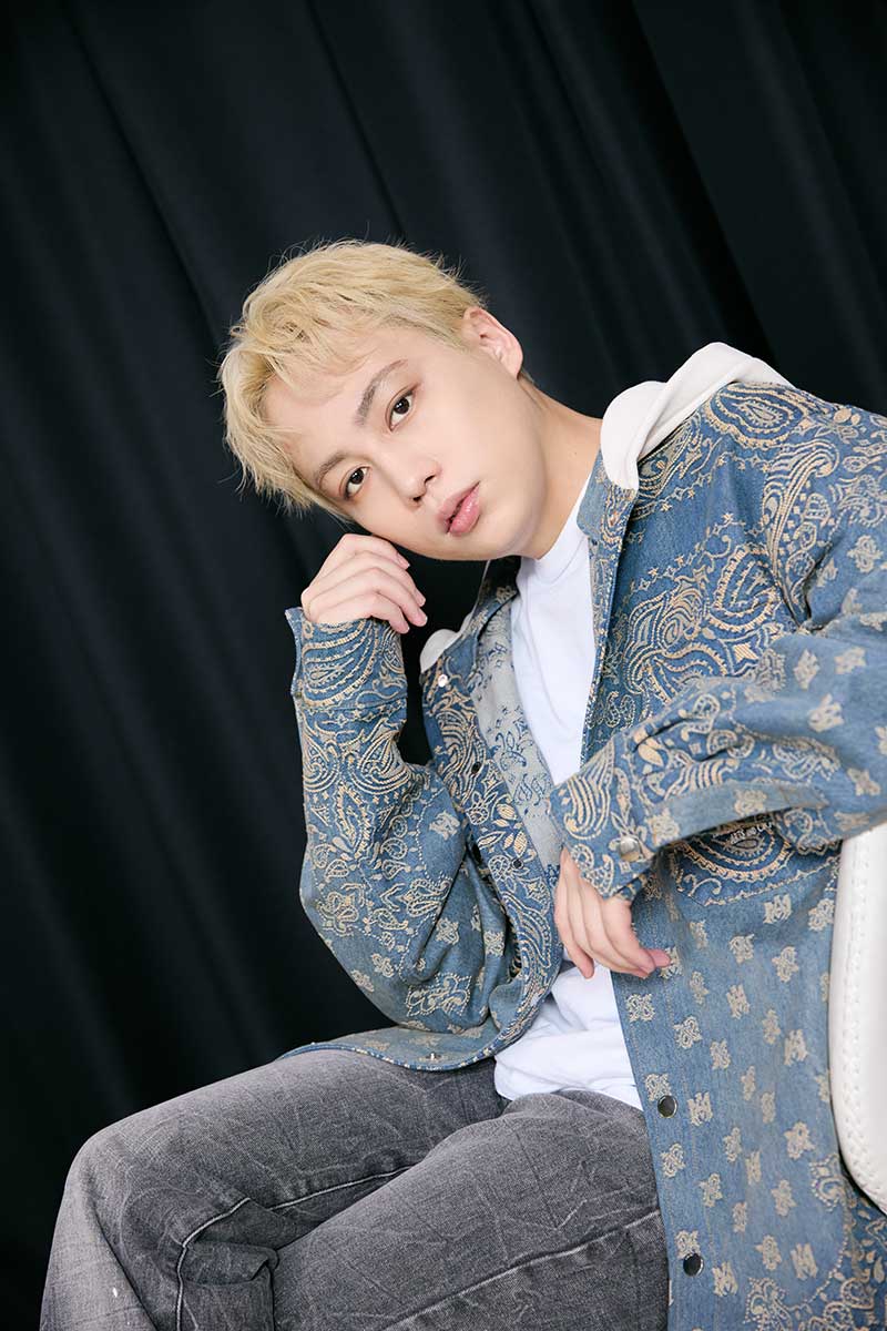 2025年を振り返った横原悠毅【写真:くさかべまき】