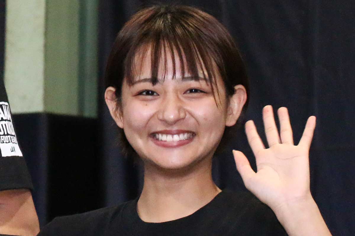 「ズボンキツくないか？」　“ムチムチ加速”の24歳タレント、ウエストに注目「幸せ太りなら最高」