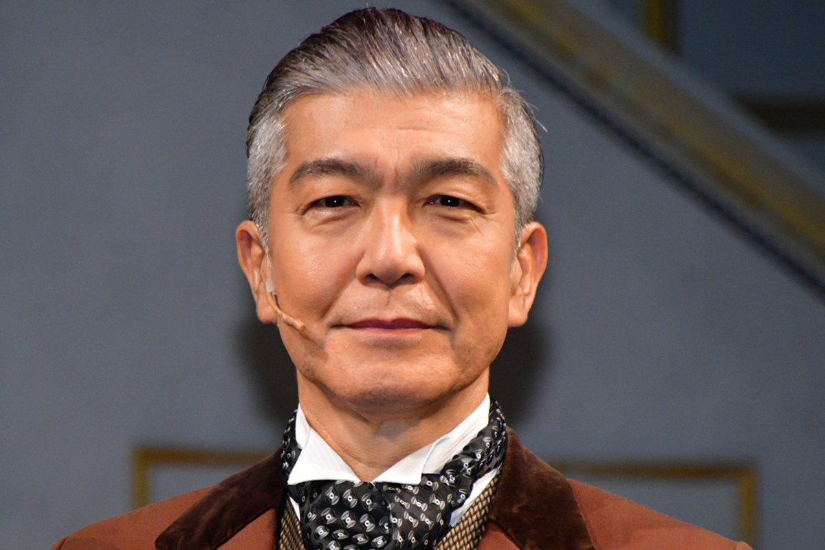 「お若い」「見えない」還暦迎えた俳優の近影にファン驚き　誕生日報告した大澄賢也の「笑顔が眩しい」