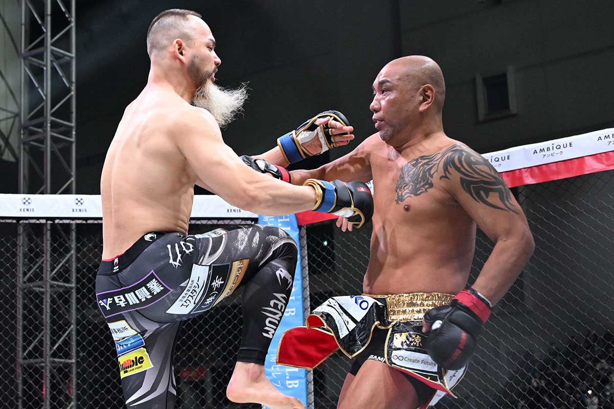 サップ西成(右)にTKO勝利を収めたジェリオ・サン・ピエール【写真:徳原隆元】