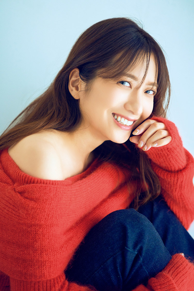 笹崎里菜【写真:(C)光文社/週刊FLASH 、神藤剛】