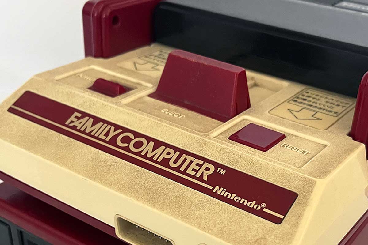 「ファミリーコンピュータ」【写真：ENCOUNT編集部】