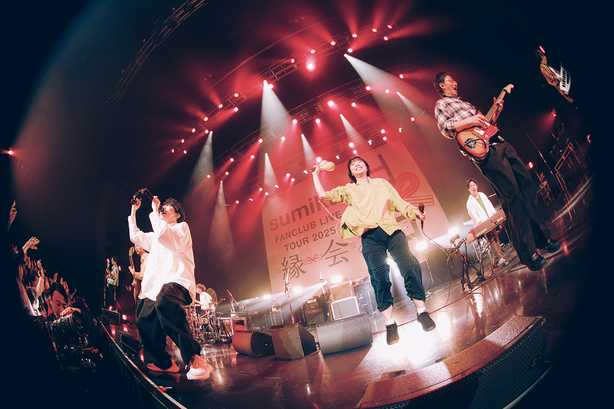 sumika、「公開生プロポーズ」をバックアップ　祝福の拍手に包まれた全貌【FCツアーファイナルレポ】