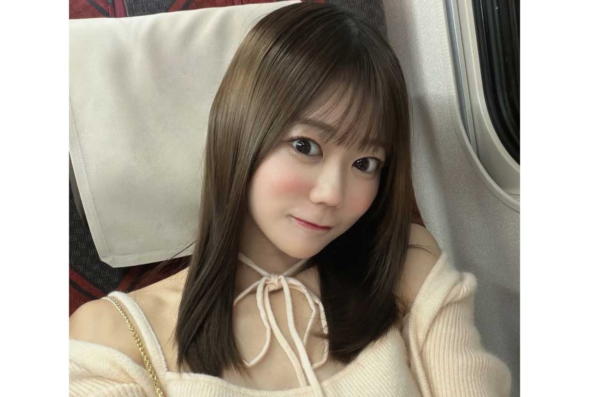 26歳アイドルのヘルシーな肌見せが反響「やば」　へそ出しニットに「なんでこんなに可愛いんや」