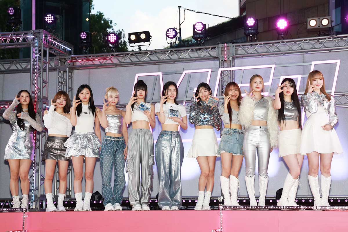 ME:I【写真：山口比佐夫】