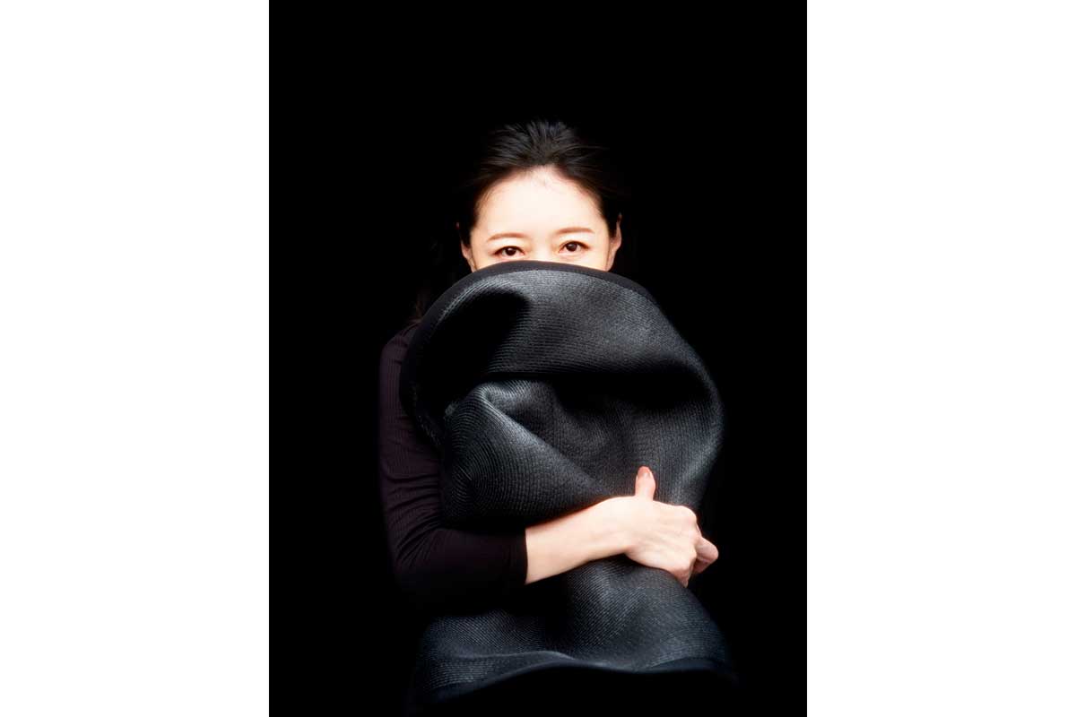 「どこの綺麗な女優だよと思ったら」　60歳・中森明菜、最新姿にネットざわつく「また若返って」「美しすぎますって」