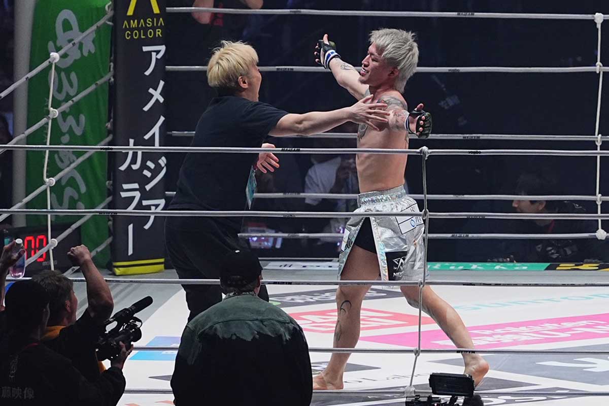 1R・25秒で一本勝ちしたジョリー【写真：小林靖】