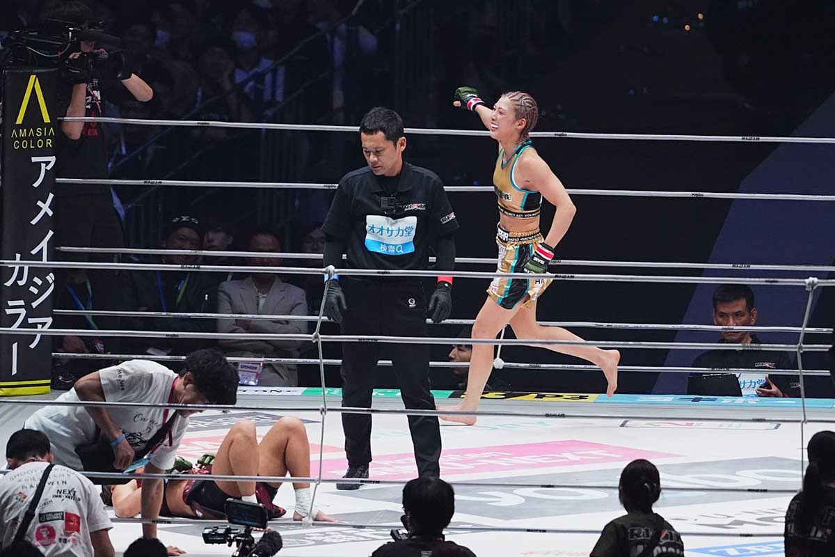 一本勝ちを収めた伊澤星花【写真:小林靖】