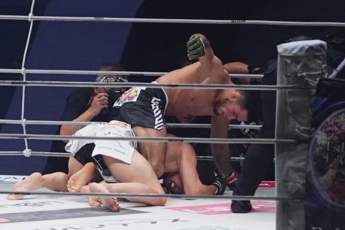【RIZIN】朝倉未来、パウンド浴び続け“朦朧TKO負け”　「止めるの遅い」「セコンドも止めろって」なぜ？の声続々