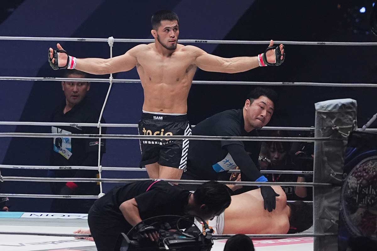 KO勝利したラジャブアリ・シェイドゥラエフ【写真：小林靖】