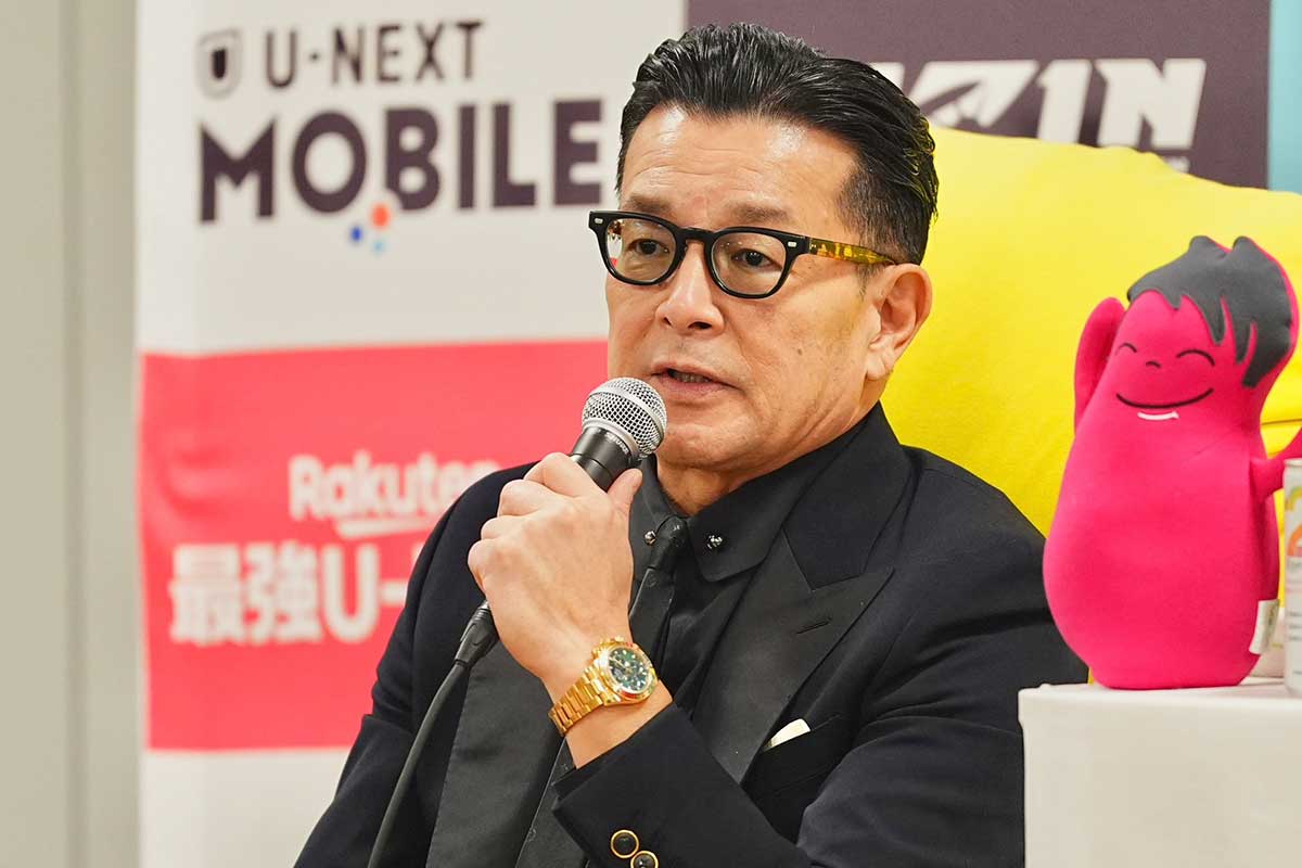 会見に登壇した榊原信行CEO【写真：小林靖】