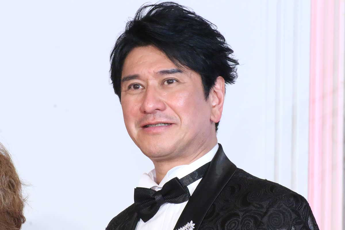 川﨑麻世「最強同窓会」　豪華メンバーに「イケオジ集合～」「目が潰れるようなオーラ！」