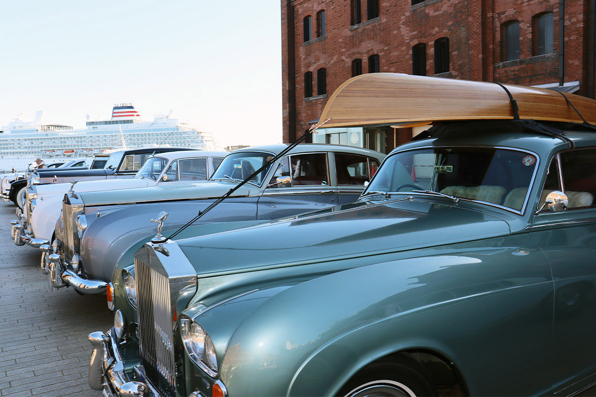 戦前ベントレーのオーナーは30歳女性…海上輸送経て手元に　豪華新年会参加「感慨深い」