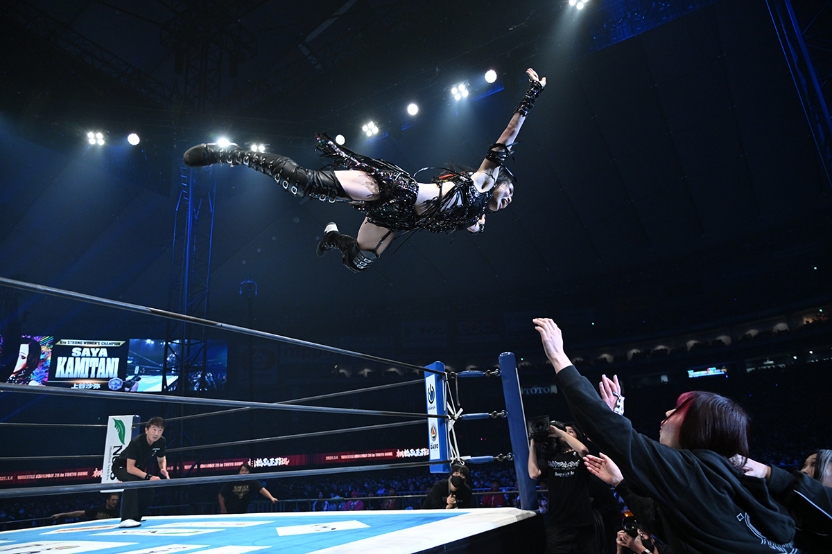 【新日本】上谷沙弥、無念の王座陥落　貫禄の入場で東京ドームを沸かすも…朱里の前に撃沈