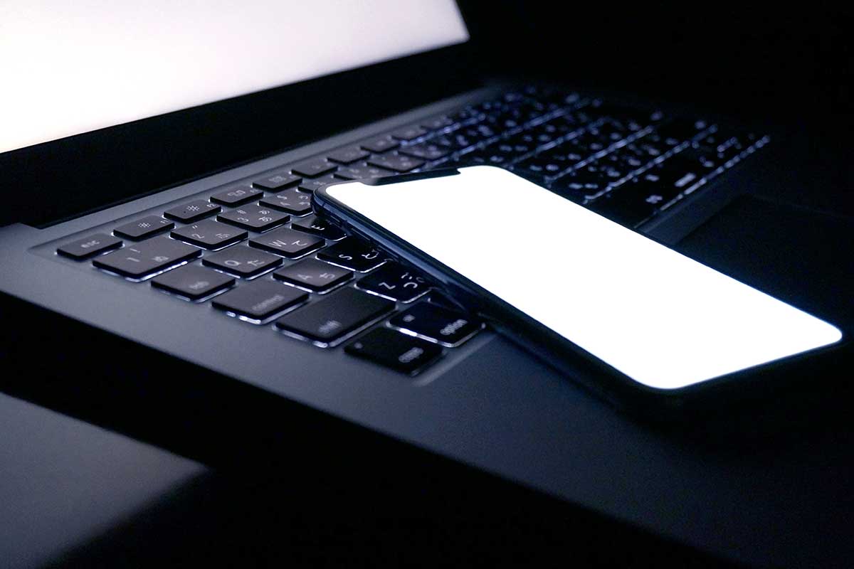 生成AIで「ビキニにして」　“カジュアル化”するフェイクポルノに専門家警鐘　卒アルから画像生成、皇族の被害も…